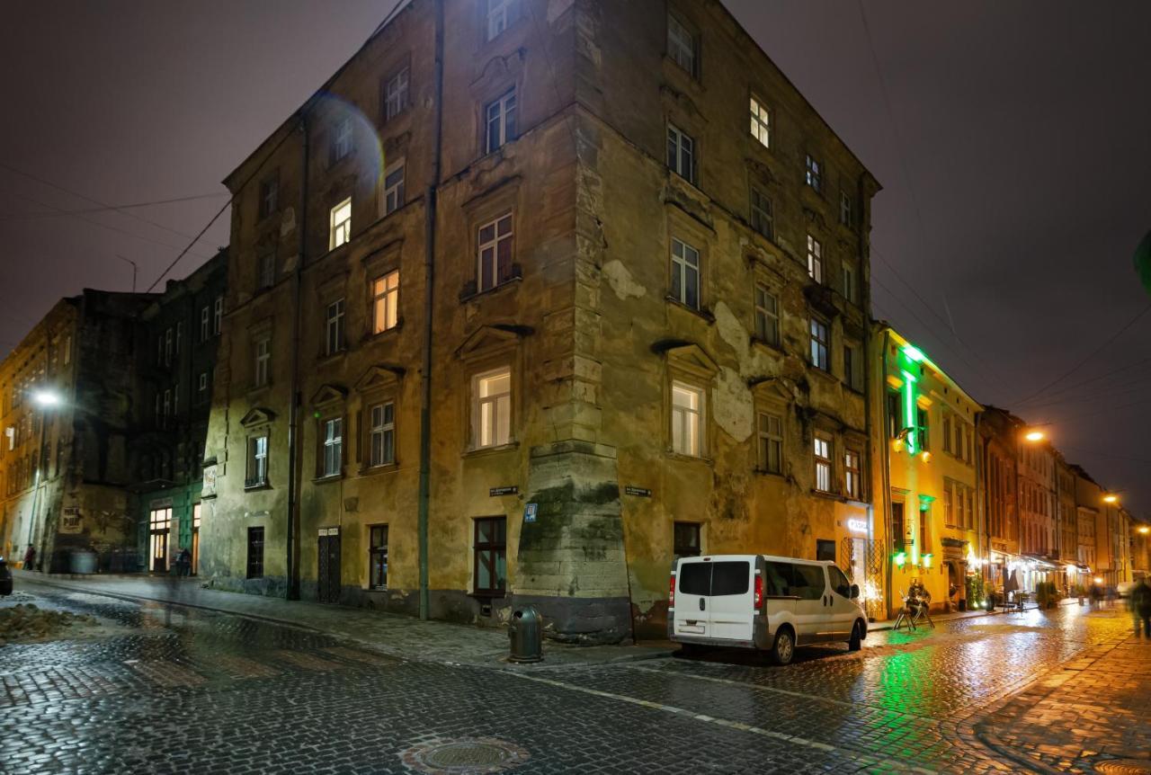 Old House Apartment Lviv Ngoại thất bức ảnh