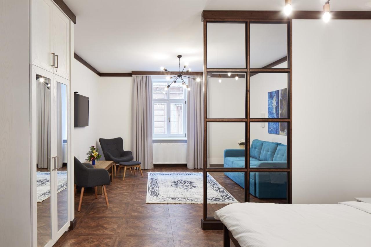 Old House Apartment Lviv Ngoại thất bức ảnh